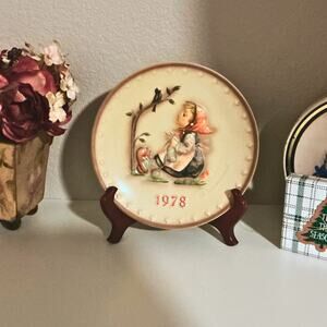1978 Goebel M.I. Hummel 8th Annual Collector Plate | Vintage Wall Decor